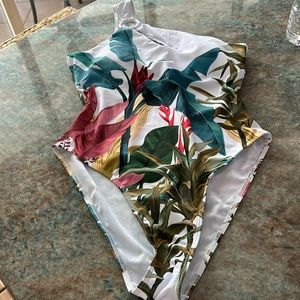 Women’s swimsuit size extra large, never been worn